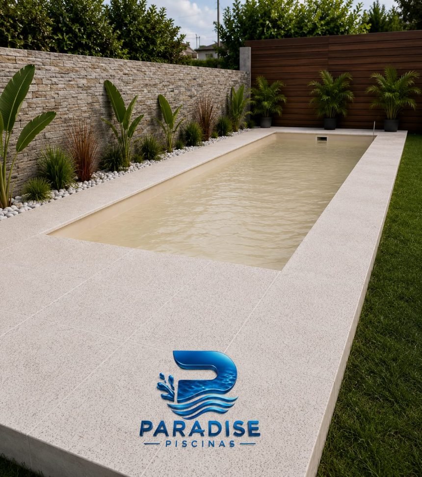 Piscina con borde atérmico terminado